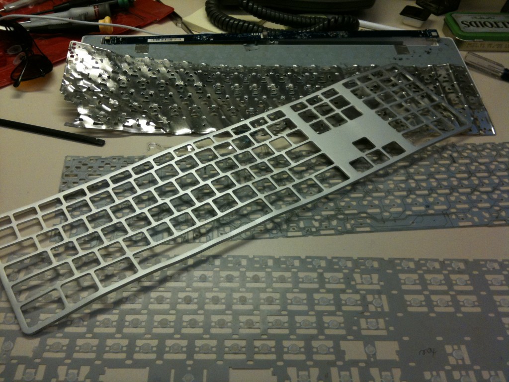Apple Keyboard A1243 Disassembly brunerd